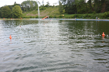 Freibad mit Wasserfontäne
