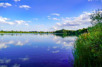 Der Badesse bei strahlen blauem Himmel