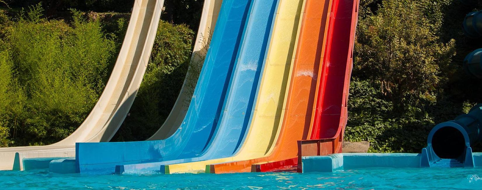 Rutschen in einem Wasserpark